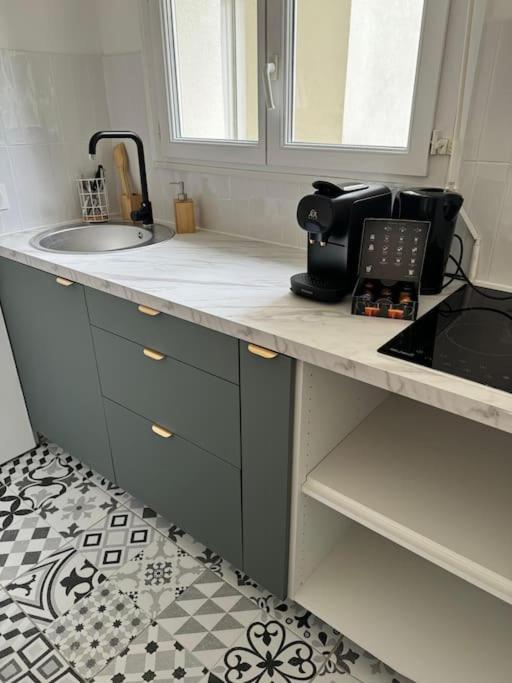 Luxe Studio Chic Aux Buttes-Aux-Cailles A 5Min Du Metro, Parking Prive Disponible Париж Екстериор снимка
